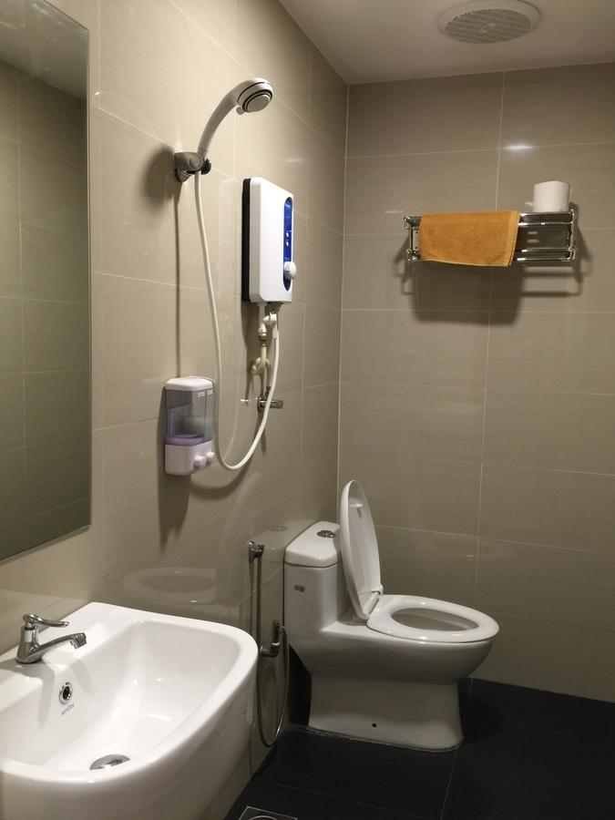 Tey Hotel Pasir Gudang Buitenkant foto